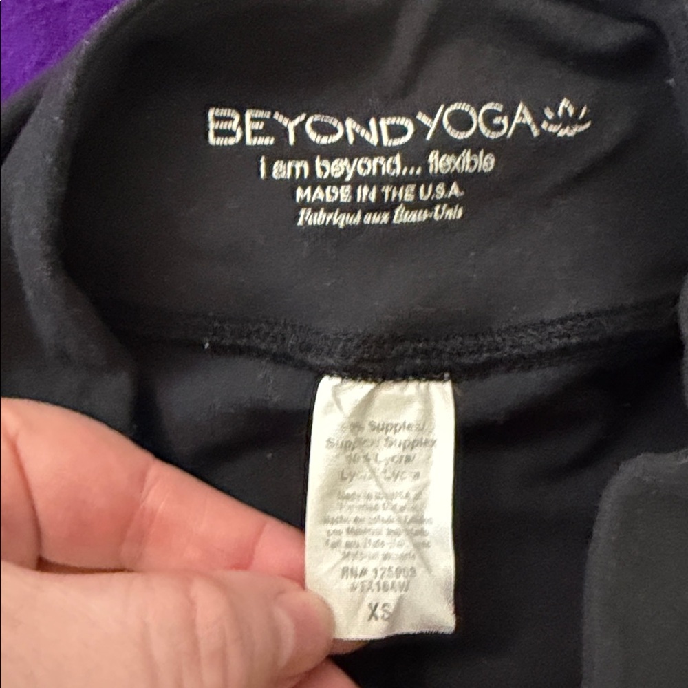 Beyond Yoga Black Mid Rise Leggings Size XS - Picture 7 of 7